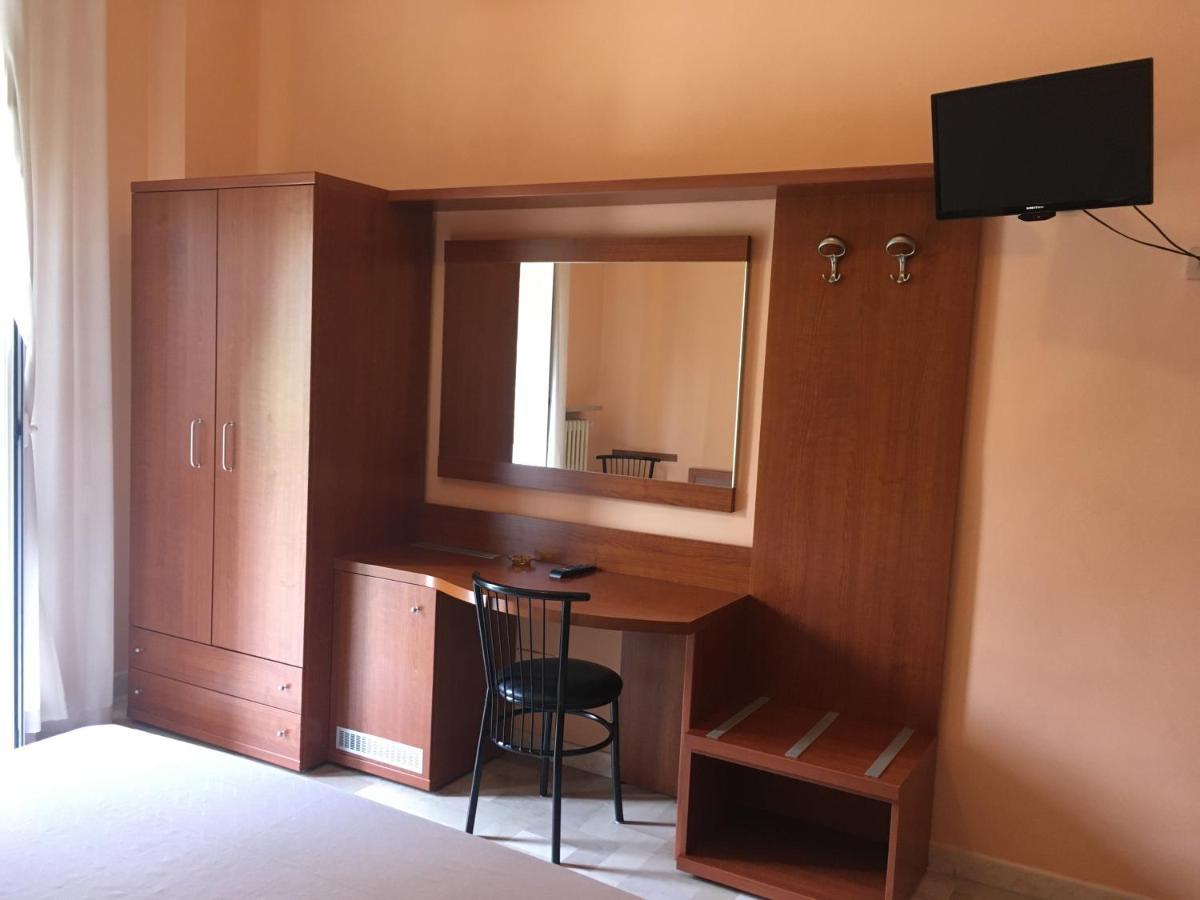 Hotel Capri Milan Luaran gambar