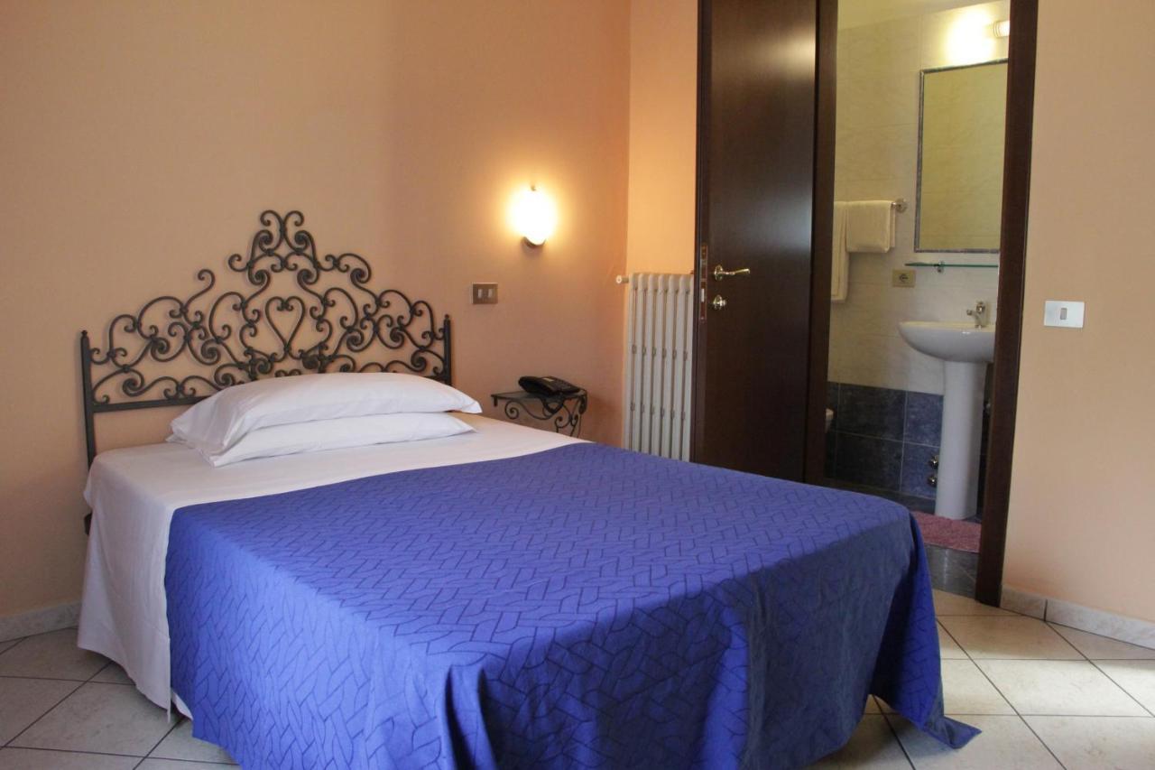 Hotel Capri Milan Luaran gambar